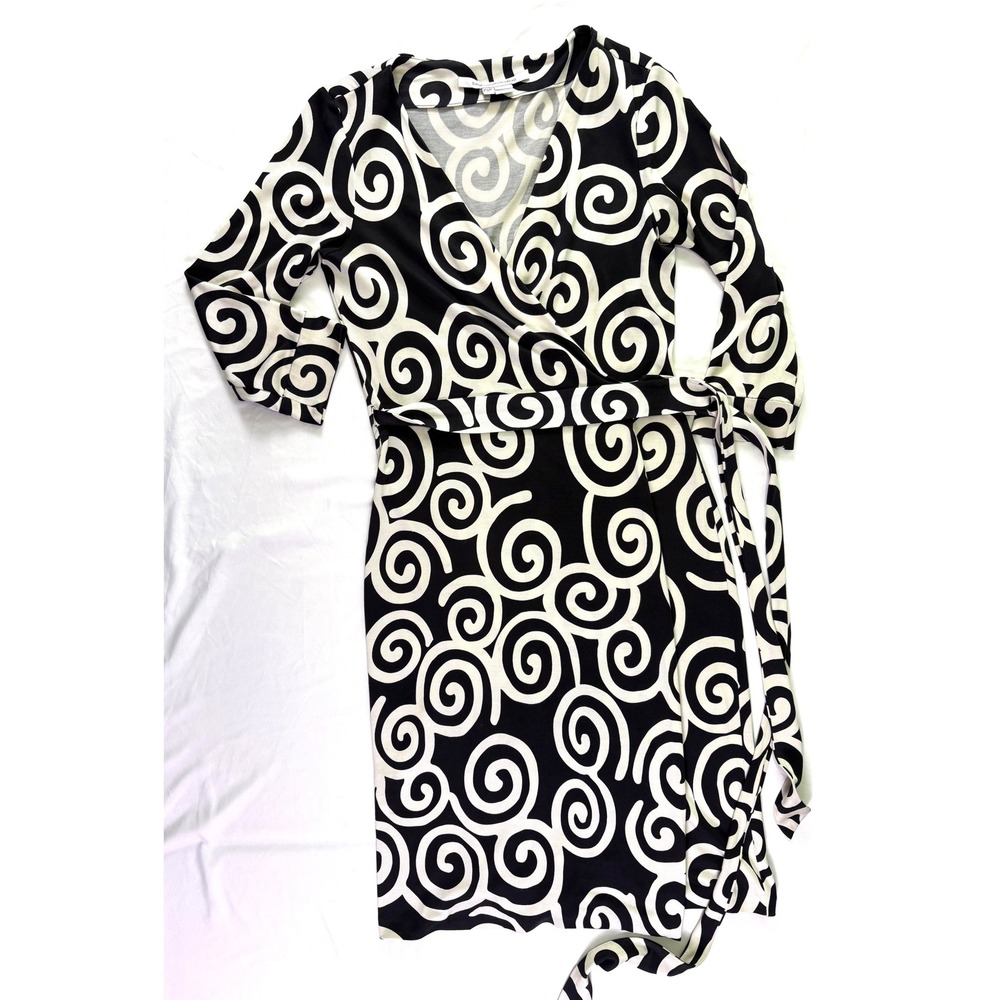 Diane von Furstenberg Wrap Dress 4 Silk New Julian Two Vintage Abstract Classic - Picture 9 of 10